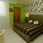 Tropical Hotel