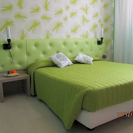 Tropical 3*